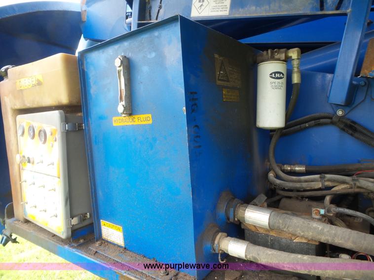 image for item K3482 1999 Up Right SB60 boom lift