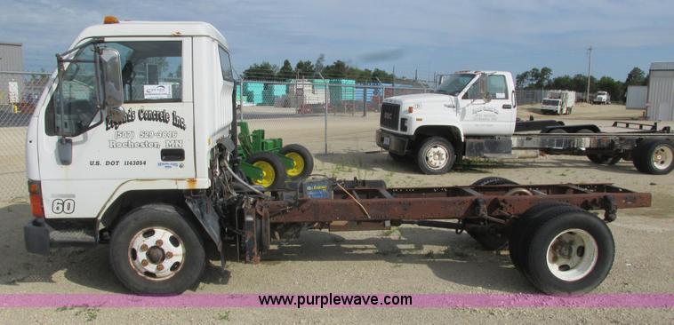 image for item K4056 1994 Mitsubishi Fuso FE truck cab and chassis