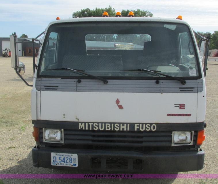 image for item K4056 1994 Mitsubishi Fuso FE truck cab and chassis