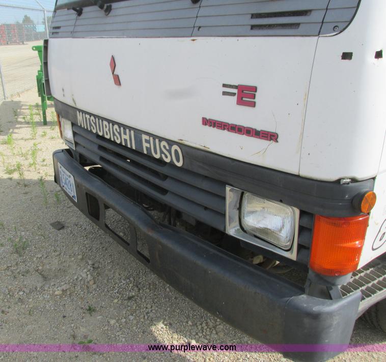 image for item K4056 1994 Mitsubishi Fuso FE truck cab and chassis
