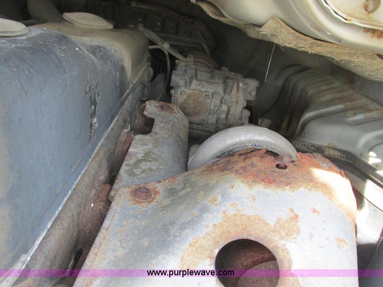 image for item K4056 1994 Mitsubishi Fuso FE truck cab and chassis