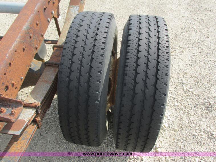 image for item K4056 1994 Mitsubishi Fuso FE truck cab and chassis