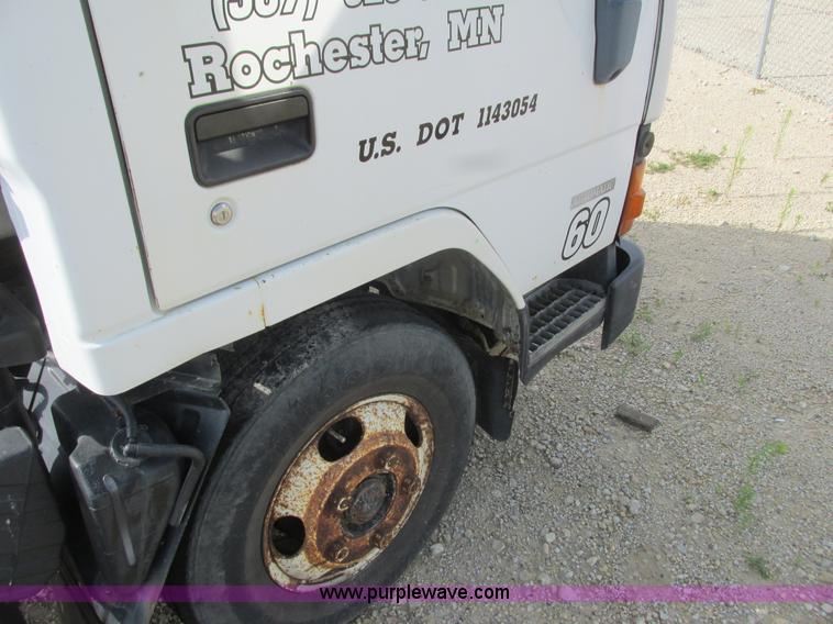 image for item K4056 1994 Mitsubishi Fuso FE truck cab and chassis