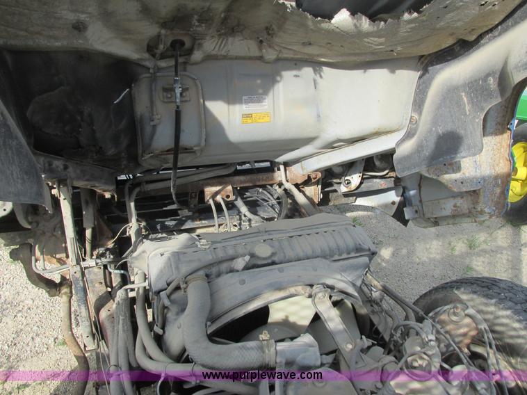 image for item K4057 1990 Isuzu NPR flatbed truck