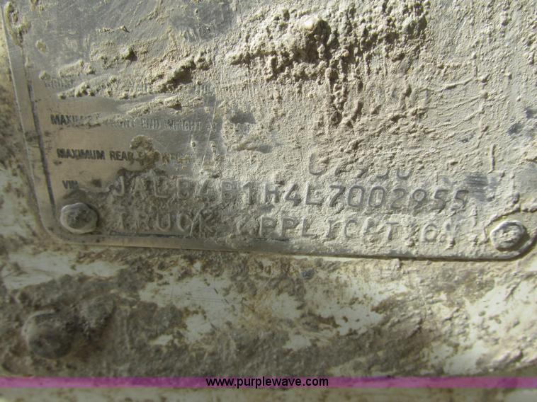 image for item K4057 1990 Isuzu NPR flatbed truck