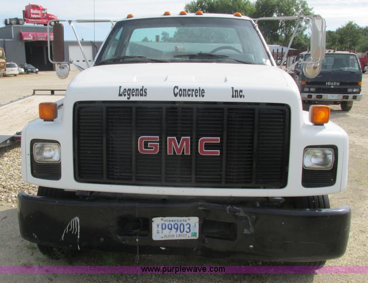 image for item K4058 1995 GMC TopKick truck cab and chassis
