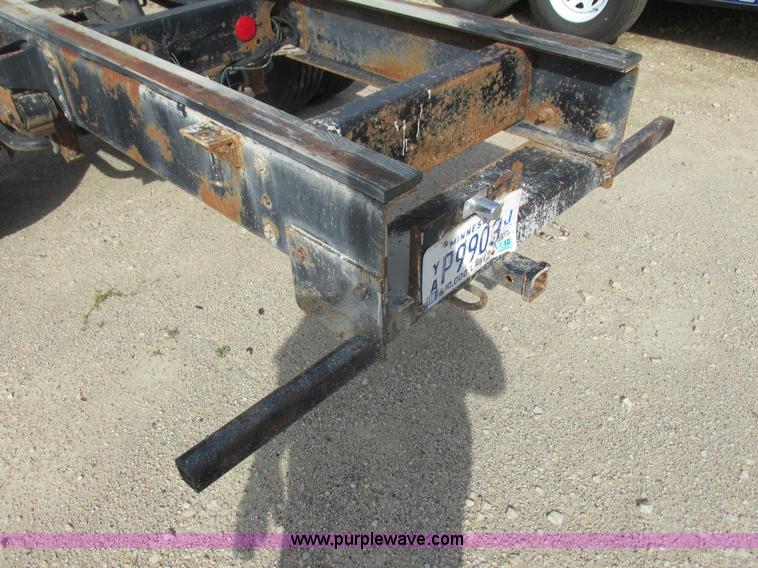 image for item K4058 1995 GMC TopKick truck cab and chassis