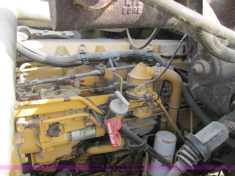 image for item K4058 1995 GMC TopKick truck cab and chassis