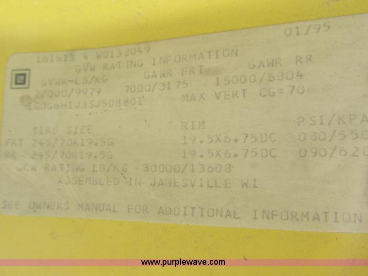 image for item K4058 1995 GMC TopKick truck cab and chassis