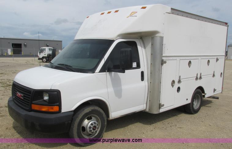 image for item K4061 2006 GMC Savana G3500 Cargo service truck