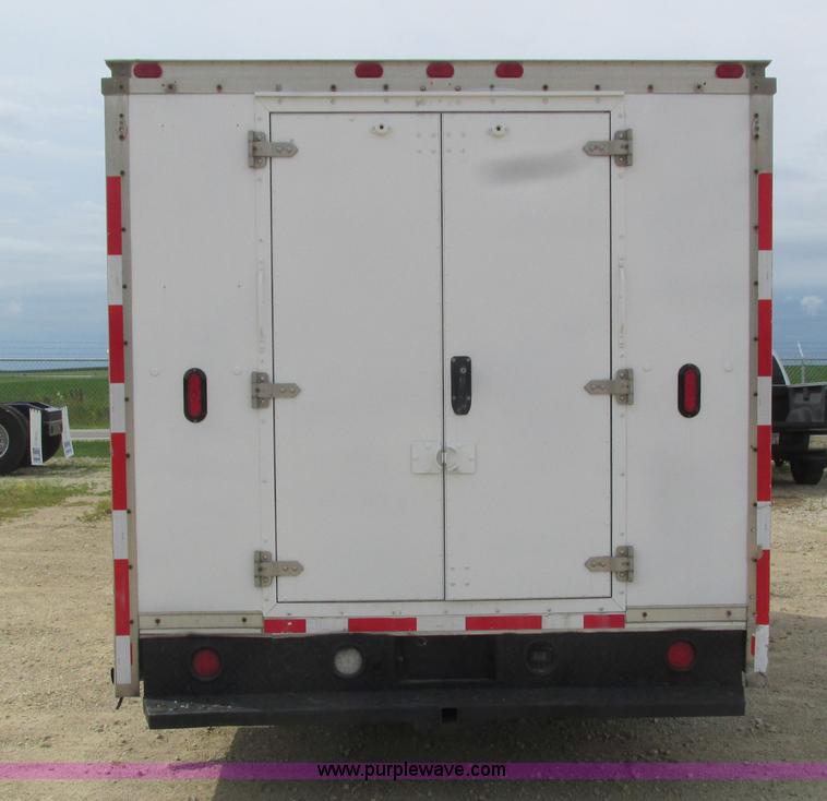 image for item K4061 2006 GMC Savana G3500 Cargo service truck