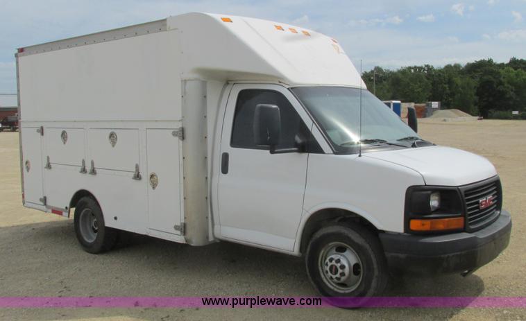 image for item K4061 2006 GMC Savana G3500 Cargo service truck