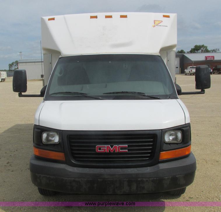 image for item K4061 2006 GMC Savana G3500 Cargo service truck