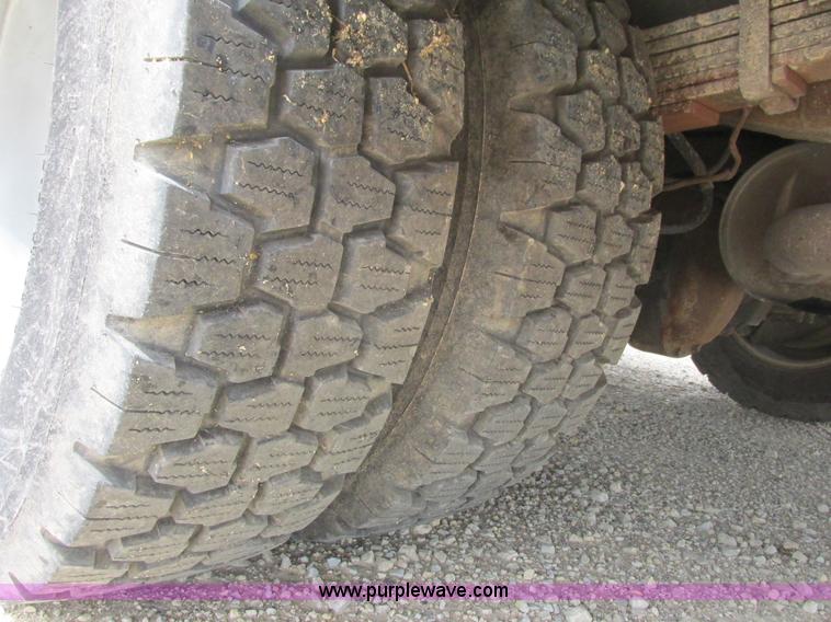 image for item K4061 2006 GMC Savana G3500 Cargo service truck