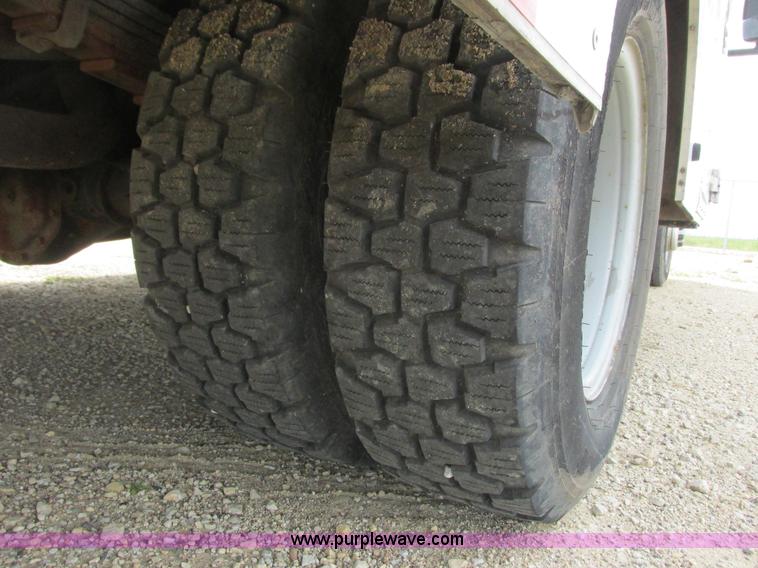 image for item K4061 2006 GMC Savana G3500 Cargo service truck