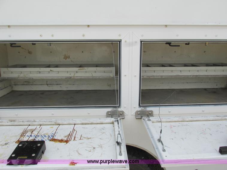 image for item K4061 2006 GMC Savana G3500 Cargo service truck