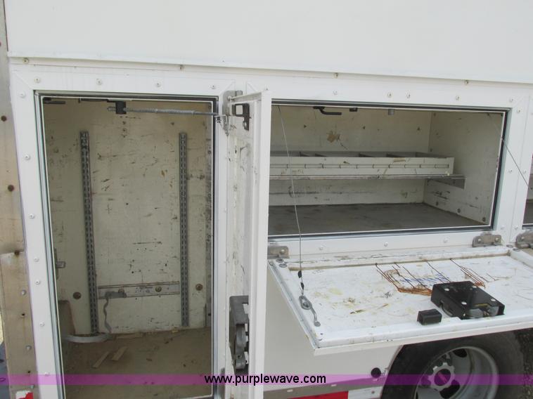 image for item K4061 2006 GMC Savana G3500 Cargo service truck