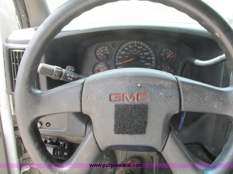 image for item K4061 2006 GMC Savana G3500 Cargo service truck