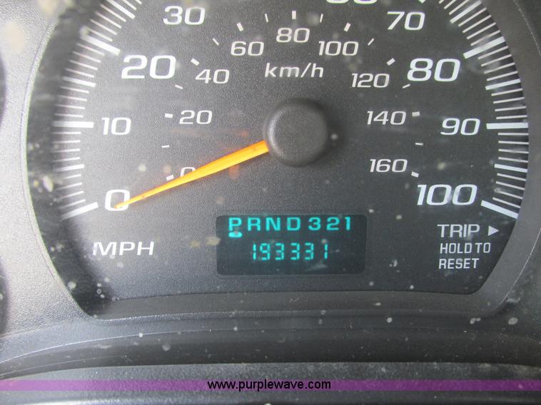 image for item K4061 2006 GMC Savana G3500 Cargo service truck