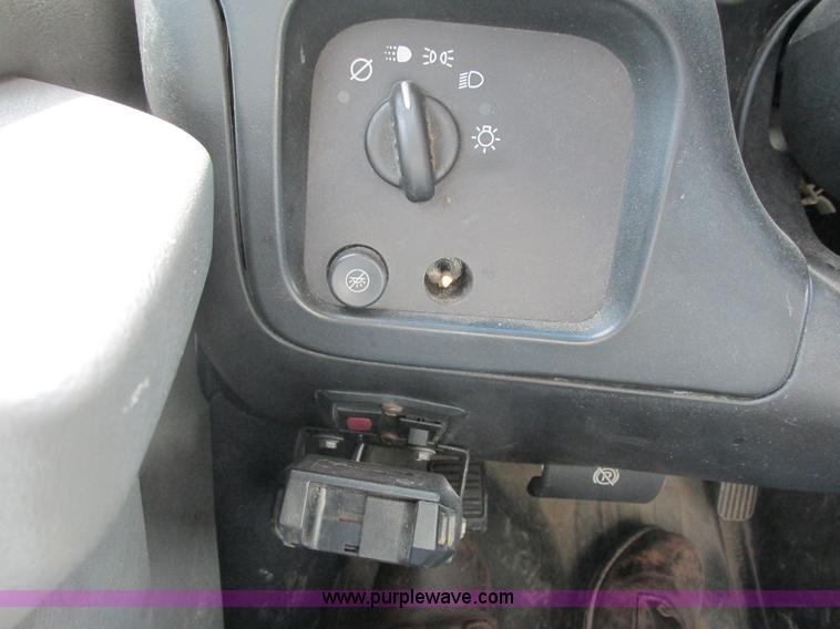 image for item K4061 2006 GMC Savana G3500 Cargo service truck