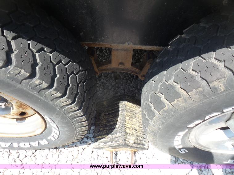 image for item K4667 2002 Apple Valley enclosed cargo trailer