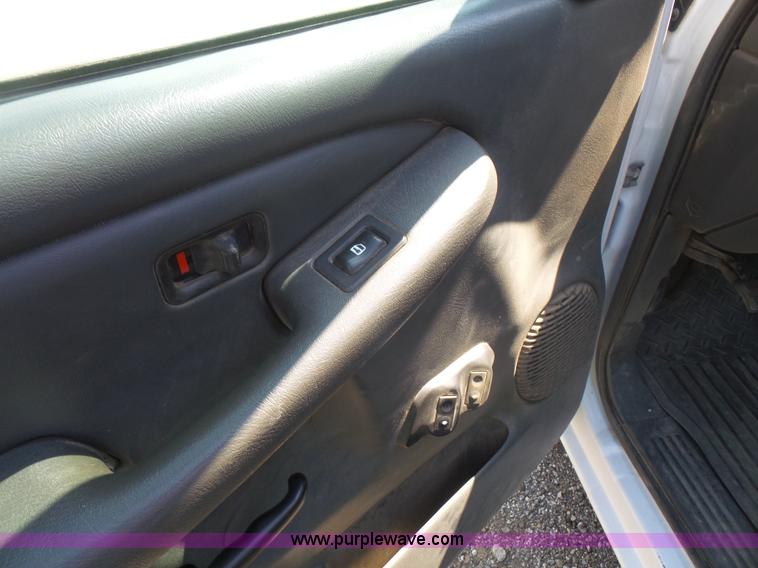 image for item K4739 2003 Chevrolet Silverado 1500 Ext. Cab pickup truck