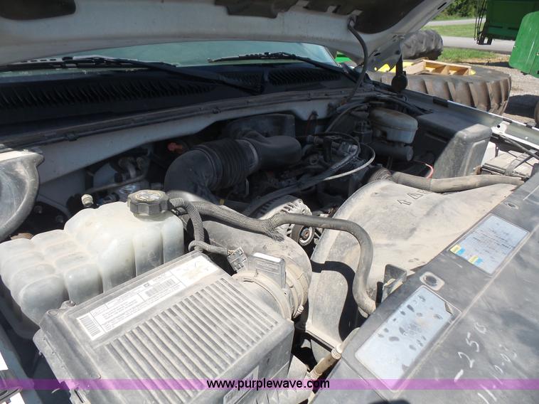 image for item K4739 2003 Chevrolet Silverado 1500 Ext. Cab pickup truck