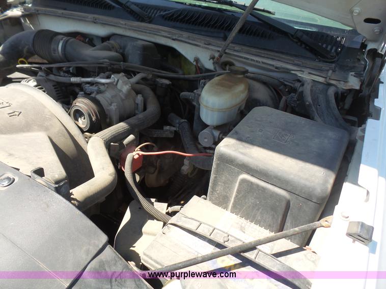 image for item K4739 2003 Chevrolet Silverado 1500 Ext. Cab pickup truck