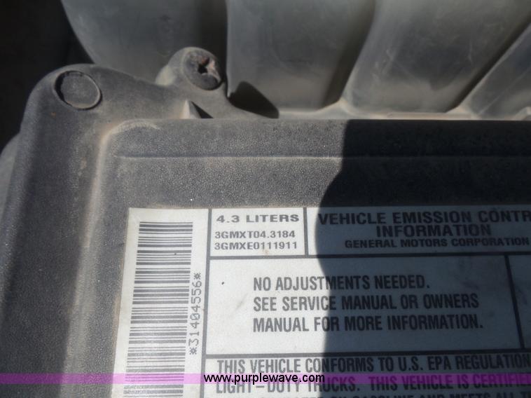 image for item K4739 2003 Chevrolet Silverado 1500 Ext. Cab pickup truck