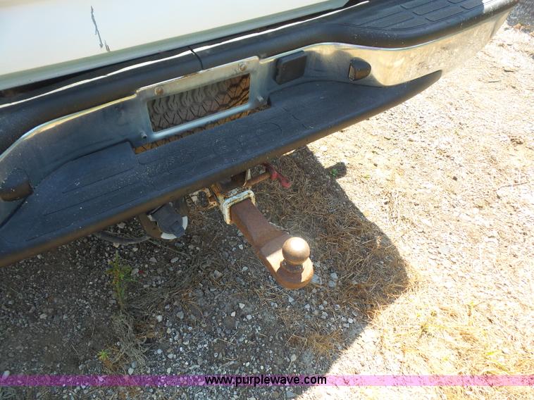 image for item K4739 2003 Chevrolet Silverado 1500 Ext. Cab pickup truck