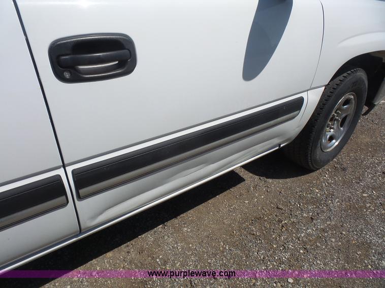 image for item K4739 2003 Chevrolet Silverado 1500 Ext. Cab pickup truck