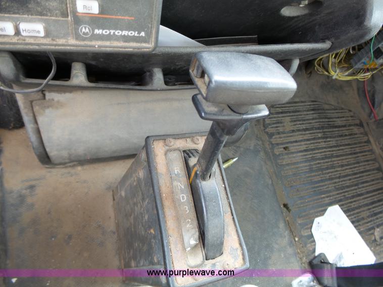 image for item K5304 2000 Freightliner FL60 rollback truck