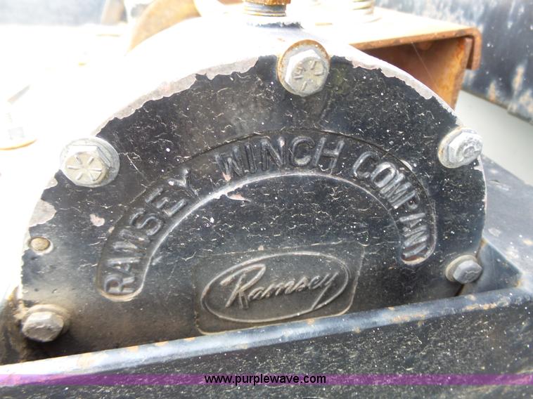 image for item K5304 2000 Freightliner FL60 rollback truck