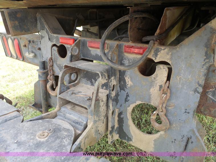 image for item K5304 2000 Freightliner FL60 rollback truck