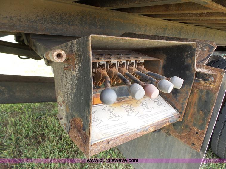 image for item K5304 2000 Freightliner FL60 rollback truck