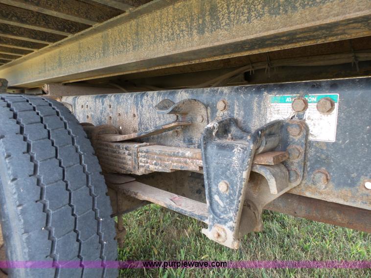 image for item K5304 2000 Freightliner FL60 rollback truck