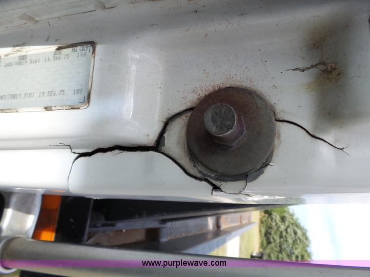 image for item K5304 2000 Freightliner FL60 rollback truck