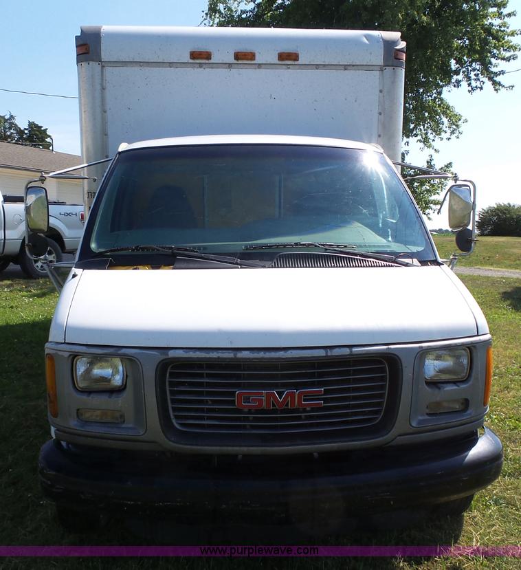 image for item K5316 1997 GMC Savana G3500 box truck