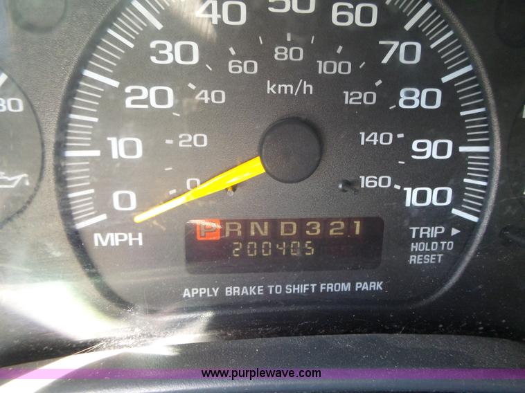 image for item K5316 1997 GMC Savana G3500 box truck