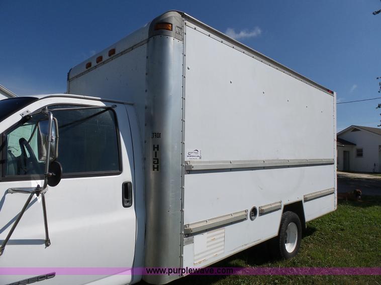 image for item K5316 1997 GMC Savana G3500 box truck