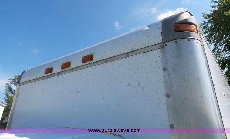 image for item K5316 1997 GMC Savana G3500 box truck