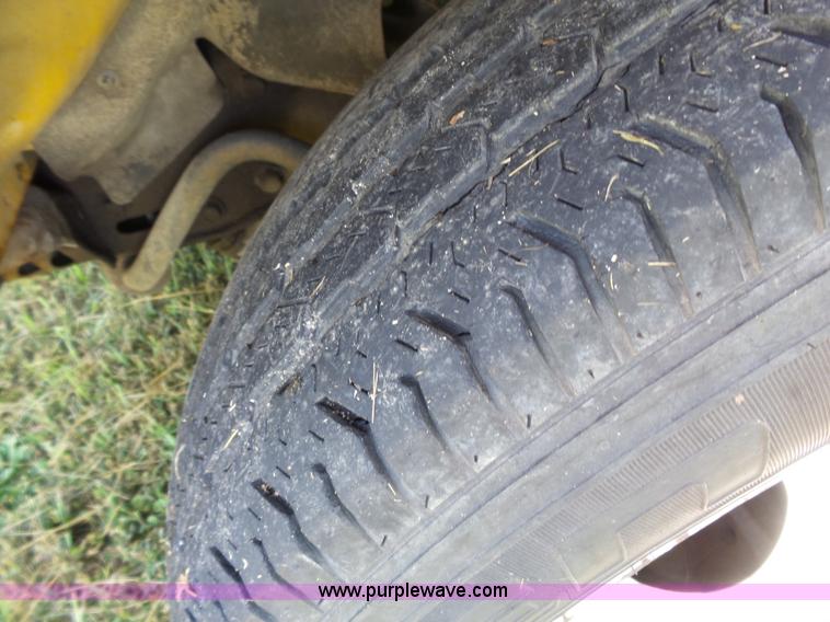 image for item K5316 1997 GMC Savana G3500 box truck