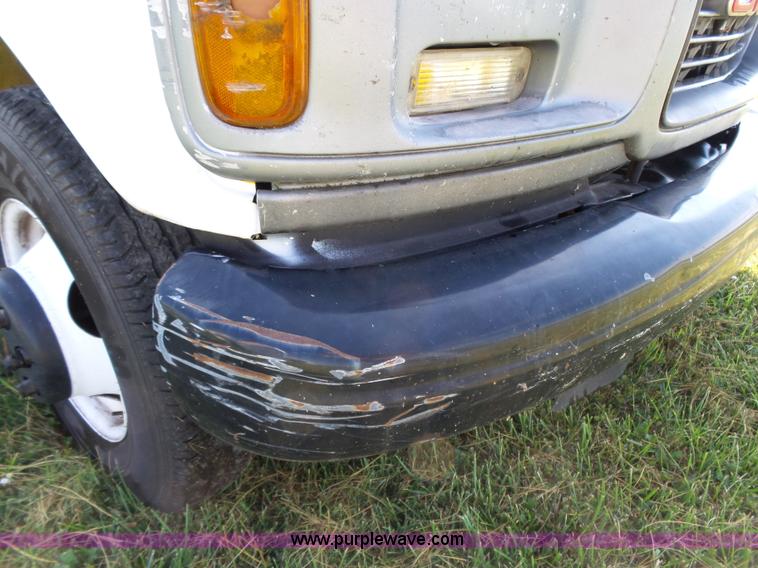 image for item K5316 1997 GMC Savana G3500 box truck