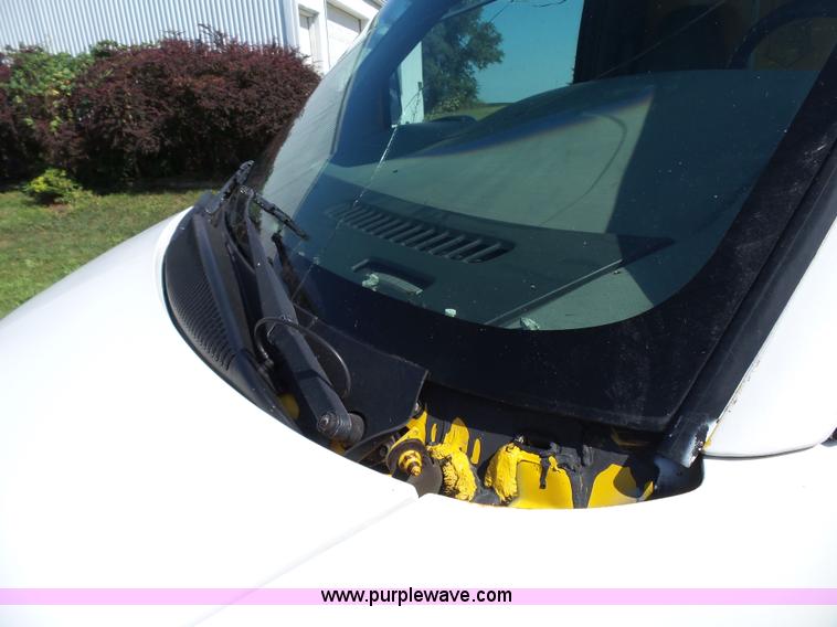 image for item K5316 1997 GMC Savana G3500 box truck