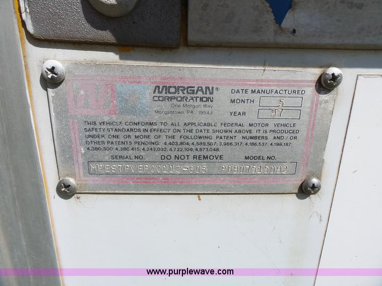 image for item K5316 1997 GMC Savana G3500 box truck