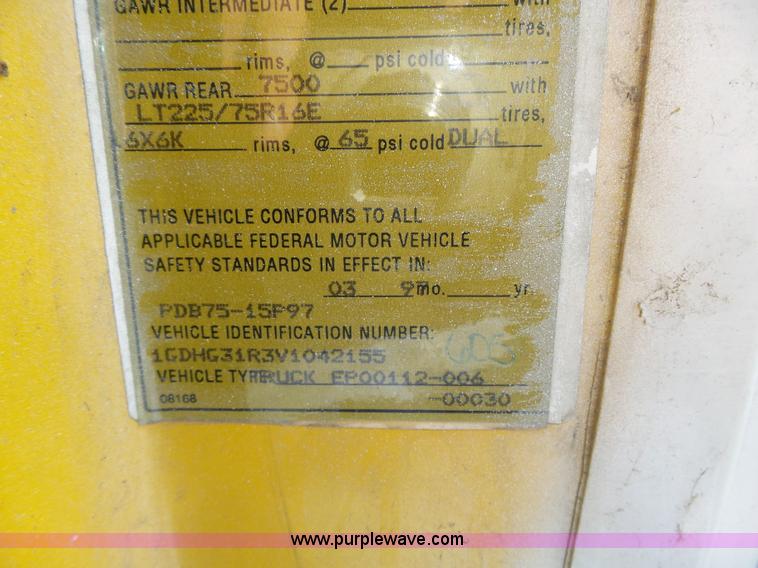 image for item K5316 1997 GMC Savana G3500 box truck