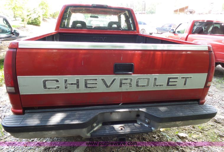 image for item K5342 1994 Chevrolet 1500 Z71 Ext. Cab pickup truck