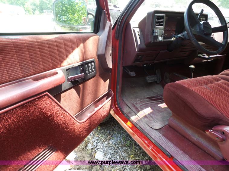 image for item K5342 1994 Chevrolet 1500 Z71 Ext. Cab pickup truck