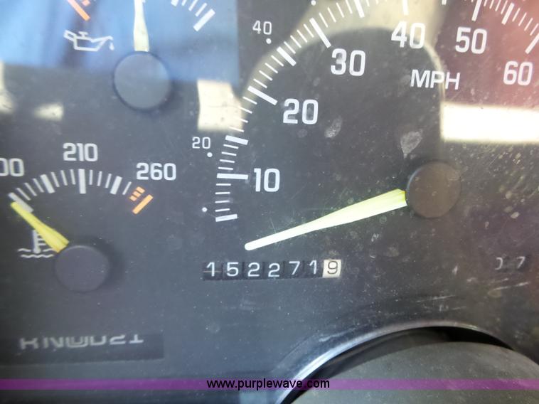 image for item K5342 1994 Chevrolet 1500 Z71 Ext. Cab pickup truck