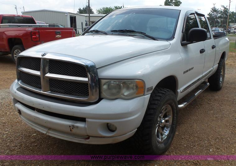 image for item K7059 2004 Dodge Ram 1500 Quad Cab pickup truck